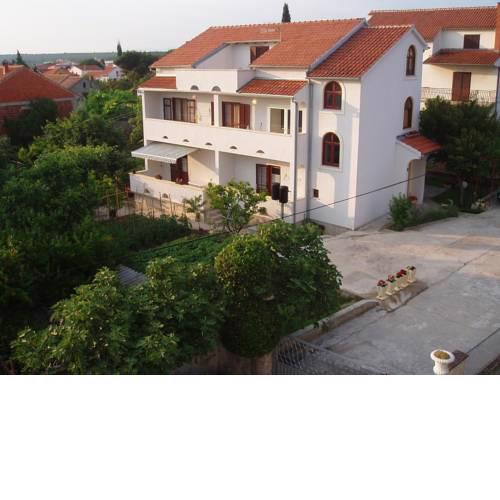 Apartments Nenada