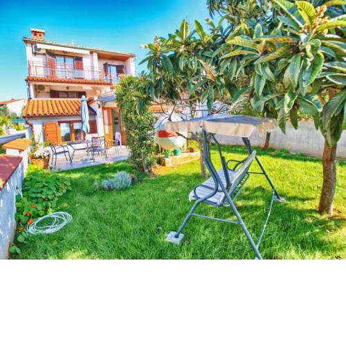 Apartments Nives 748