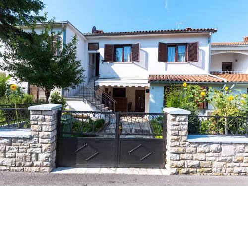 Apartments Nives