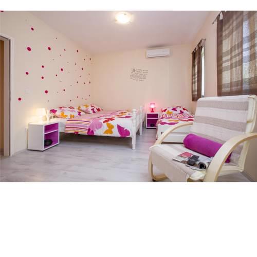 Apartments Noa & Jakov