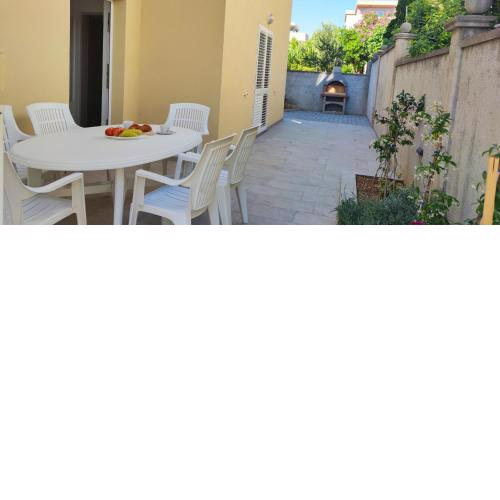 Apartments Novalja Lidija