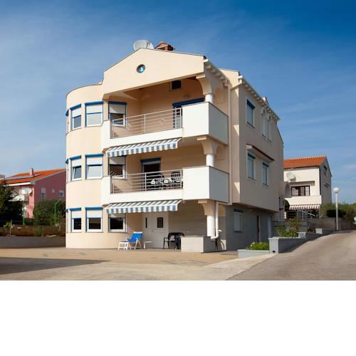 Apartments Petani