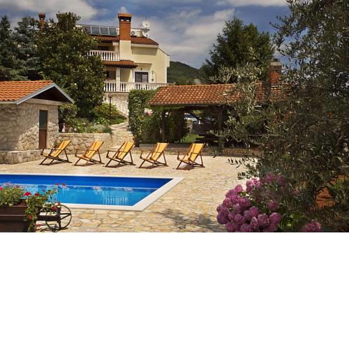 Apartments Petricic with swimming pool