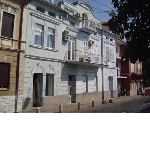Apartments Pifat