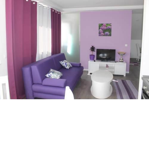 Apartments Rajna