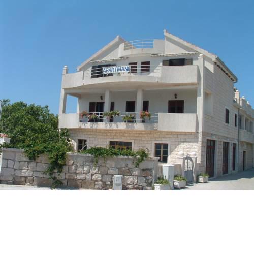 Apartments Riva