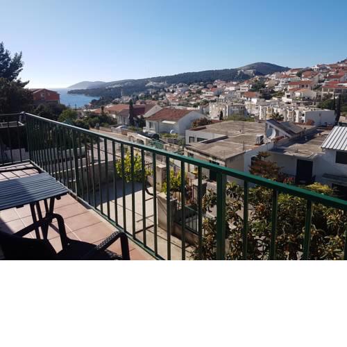 Apartments & Rooms Bepica