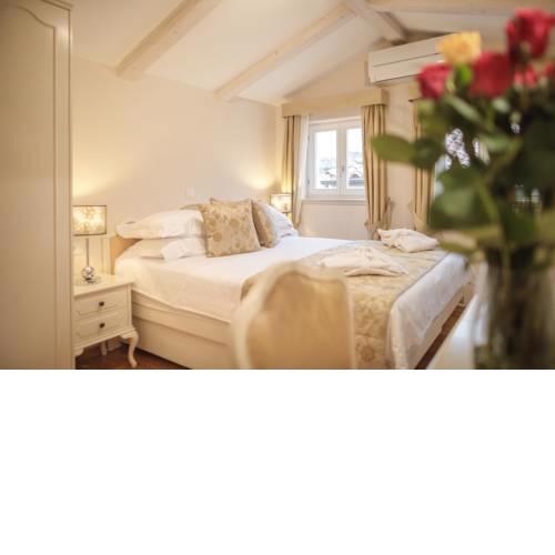 Apartments & Rooms Malo More