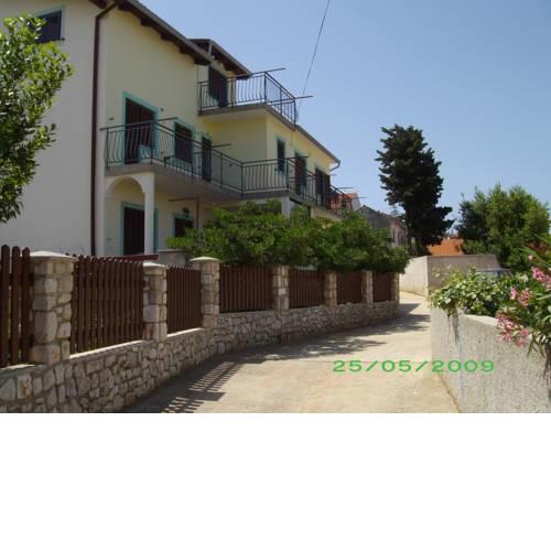 Apartments & Rooms Theimer