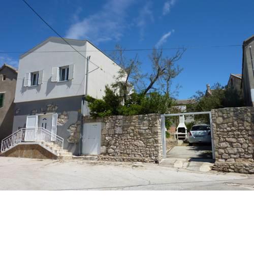 Apartments & Rooms Zara