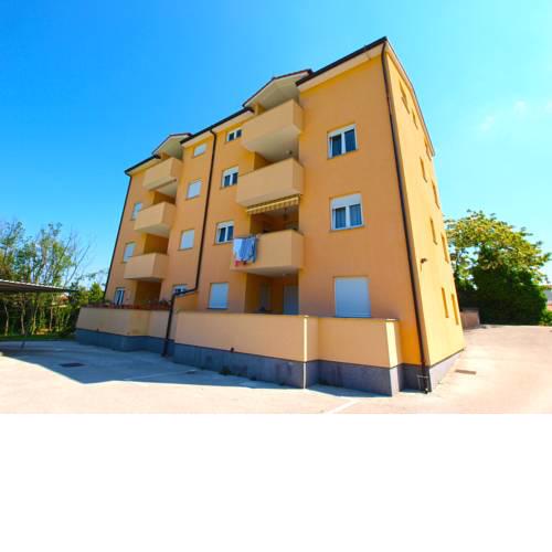 Apartments Sanja 800