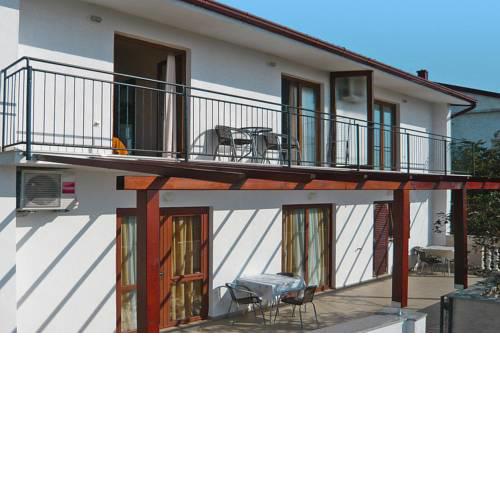 Apartments Seaview Starigrad Paklenica - CDN05021-CYB