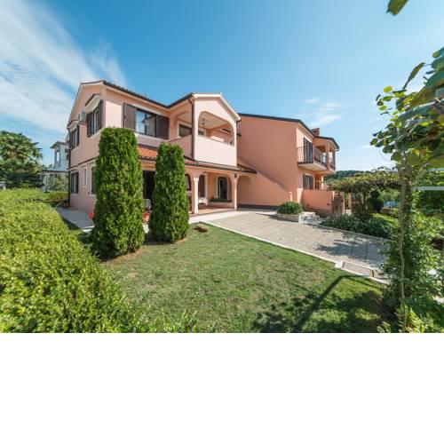 Apartments Silva 469
