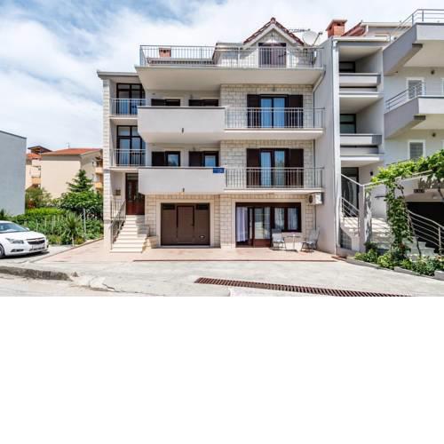 Apartments Silvi