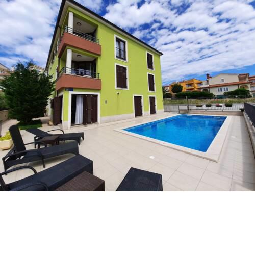 Apartments Smaragdna Villa
