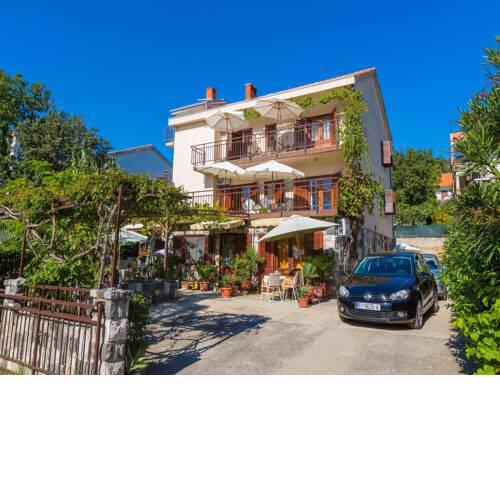 Apartments Snjezana