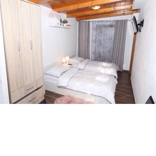 Apartments Tomi