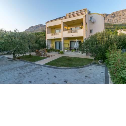 Apartments Tonci