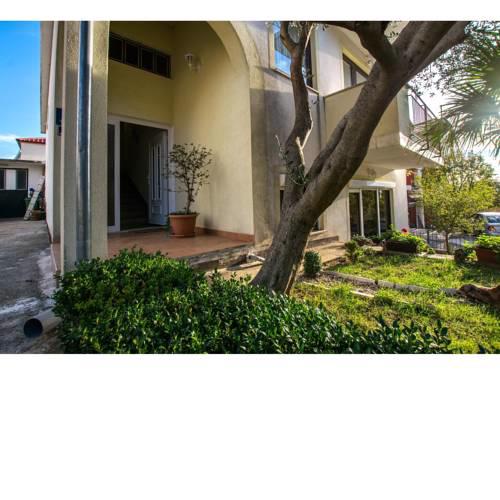 Apartments Trošelj