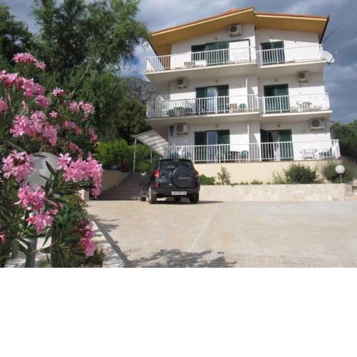 Apartments Villa Slavena