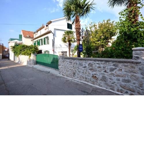 Apartments Vlade