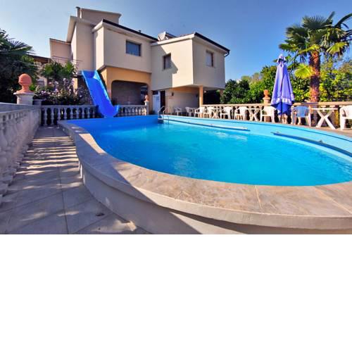 Apartments Vrcevan 811