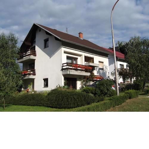 Apartments with a parking space Delnice, Gorski kotar - 15589