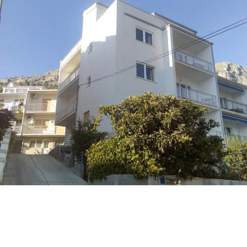 Apartments with a parking space Duce, Omis - 3190