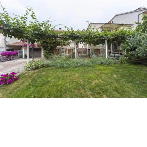 Apartments with a parking space Fazana - 18334