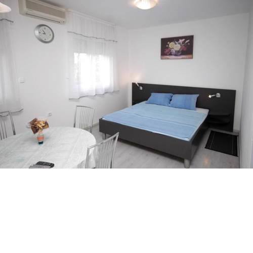 Apartments with a parking space Icici, Opatija - 7761