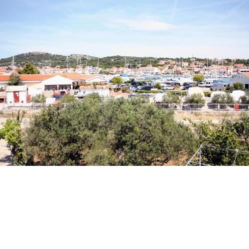 Apartments with a parking space Jezera, Murter - 5080
