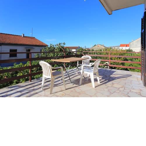 Apartments with a parking space Kastel Stari, Kastela - 16344