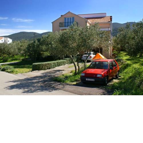 Apartments with a parking space Kneza, Korcula - 4343