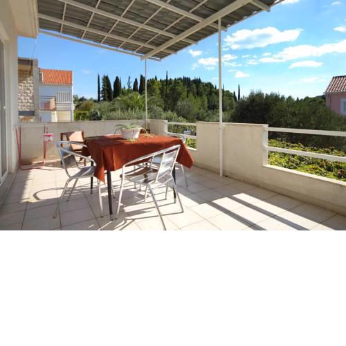 Apartments with a parking space Korcula - 9306