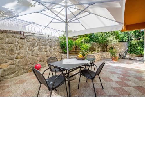 Apartments with a parking space Kraj, Opatija - 7724