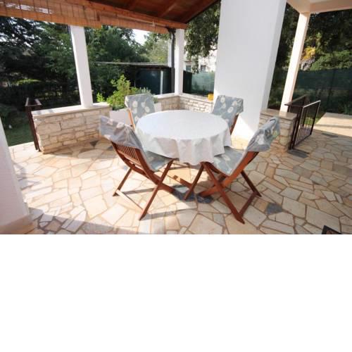 Apartments with a parking space Kukci, Porec - 7166