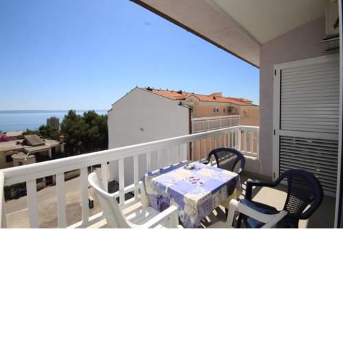 Apartments with a parking space Makarska - 6640