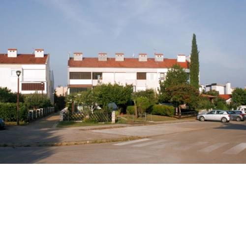 Apartments with a parking space Mareda, Novigrad - 7100