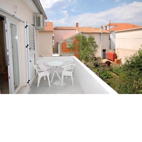 Apartments with a parking space Murter - 5089
