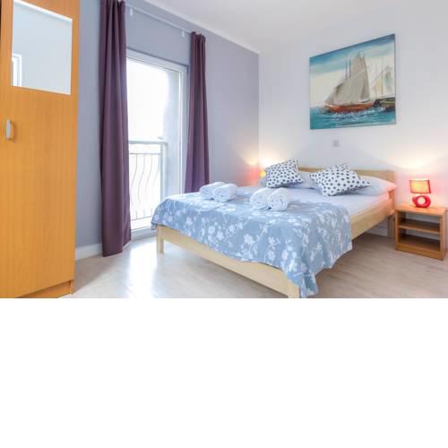 Apartments with a parking space Novalja, Pag - 17140
