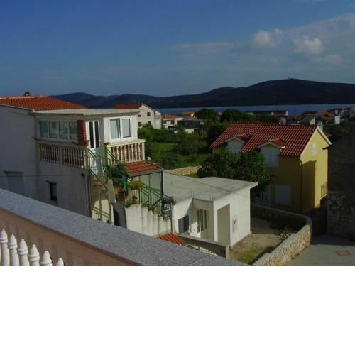 Apartments with a parking space Pirovac, Sibenik - 15271