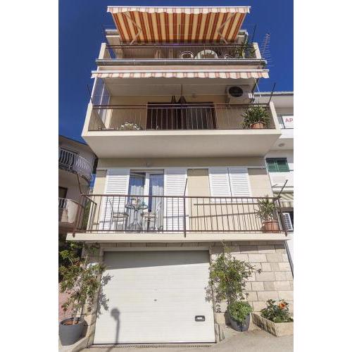Apartments with a parking space Podgora, Makarska - 18811