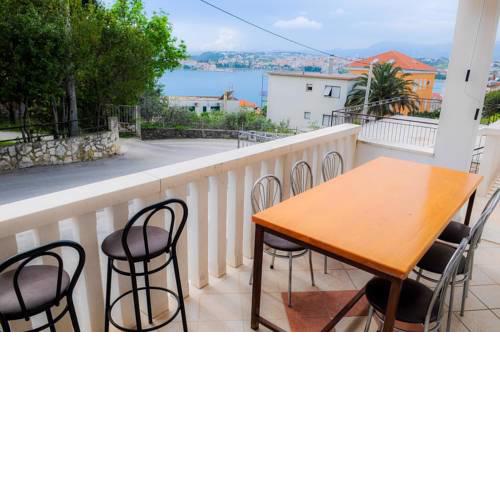 Family friendly apartments with a swimming pool Podstrana, Split - 4859