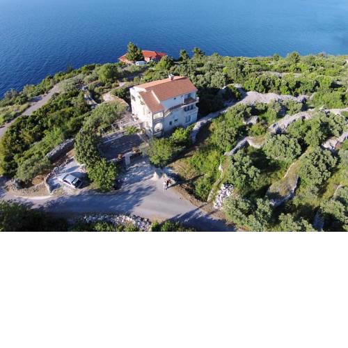 Apartments with a parking space Racisce, Korcula - 9170