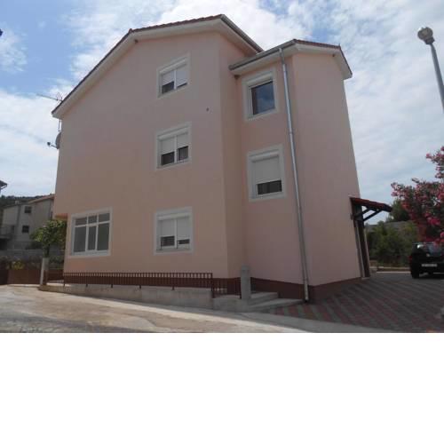 Apartments with a parking space Raslina, Krka - 16702