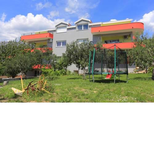 Apartments with a parking space Solin, Split - 17426