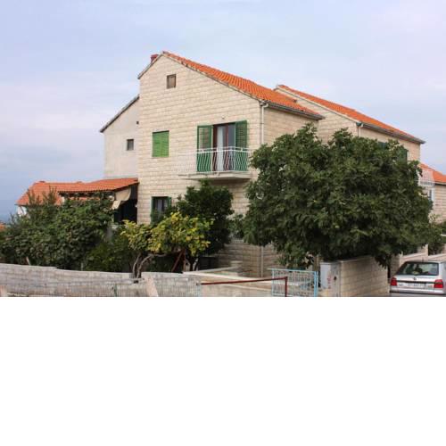 Apartments with a parking space Supetar, Brac - 5667
