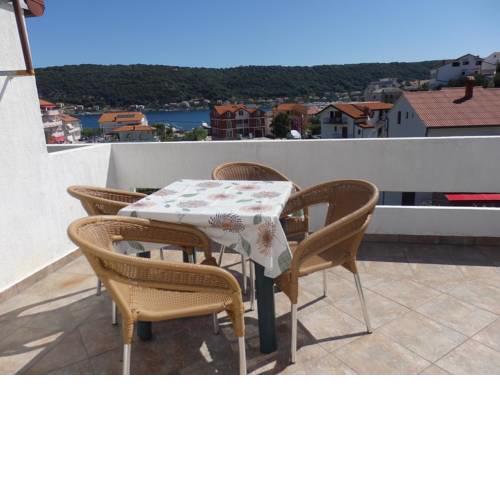 Apartments with a parking space Supetarska Draga - Donja, Rab - 14152