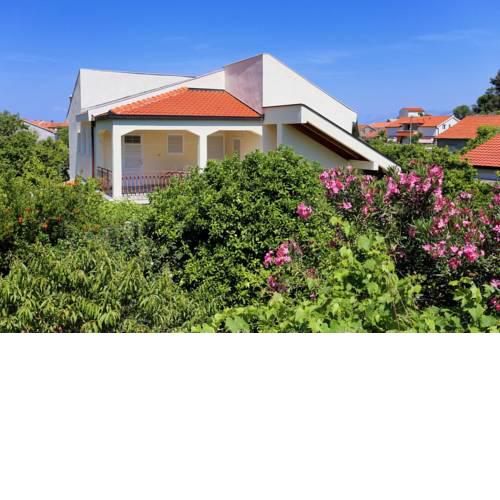 Apartments with a parking space Trpanj, Peljesac - 10131