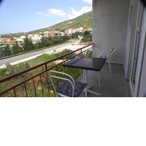 Apartments with a parking space Tucepi, Makarska - 2676